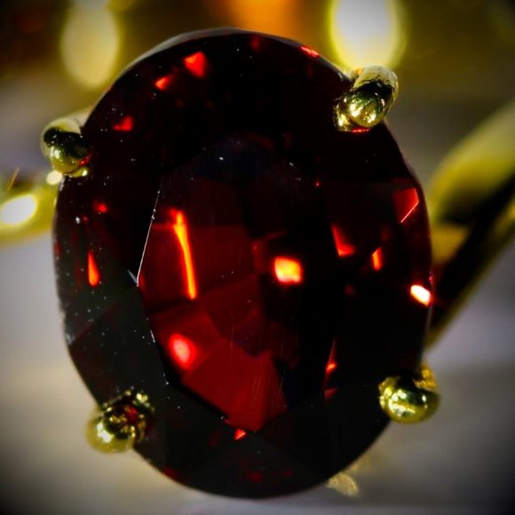 Luxury Button Back Rings | Jessica McCormack – Jessica  Malaya Garnet 4.33ct Solid 18K Yellow Gold Ring